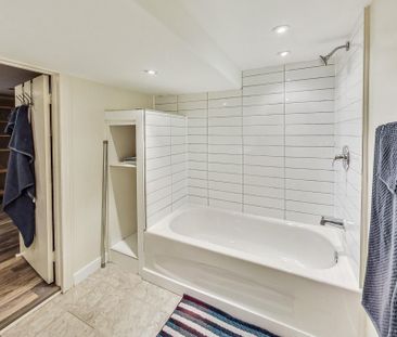 For Lease - 1 Milne Avenue, Toronto, Ontario - Photo 2