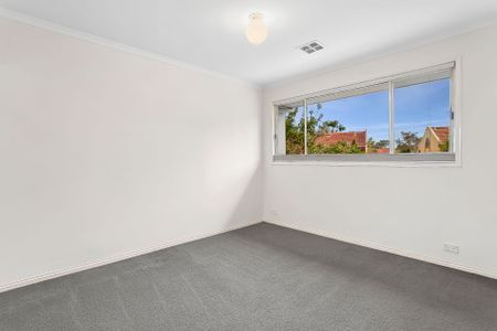 5/15 Aspinall Street, Watson. - Photo 3