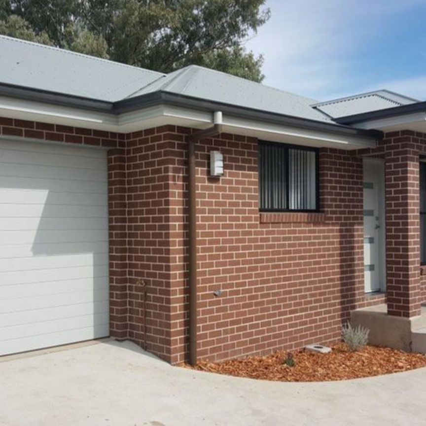 NORTH TAMWORTH - Modern Villa in Convenient Location - Photo 1