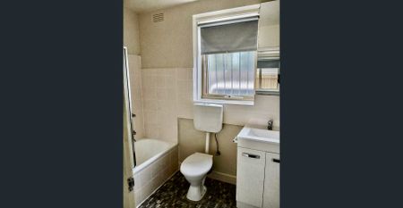 Rare gem available now - Photo 3