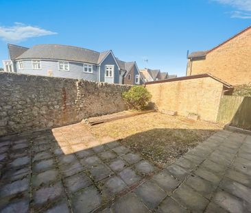 2 bedroom House To Let - Photo 2