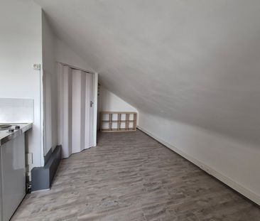 Location Appartement 1 pièce 12m² - Photo 2
