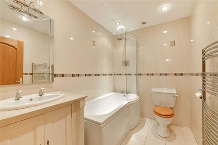 A spacious and well presented 3 bedroom detached bungalow in a popular cul-de-sac. - Photo 3