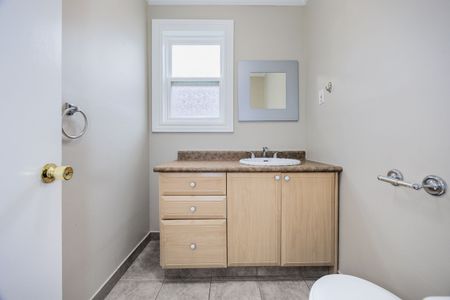 For Lease - 651 Cosburn Avenue, Toronto, Ontario - Photo 2