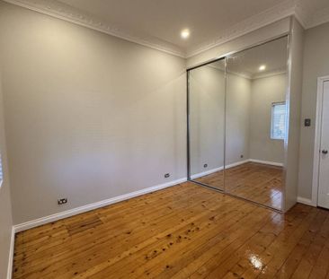 3 Bedroom Duplex in Prime Kingsford Location - Photo 4
