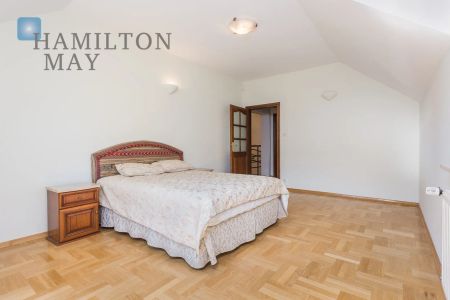 Komfortowy dom z pięknym ogrodem na Woli Justowskiej - Photo 3