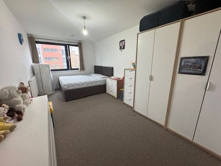 2 Bed Flat, Gabrielle House, IG2 - Photo 5