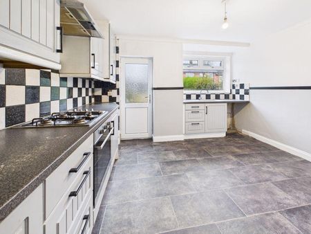 3 bedroom terraced house to rent - Photo 3