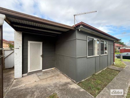 Neat and Tidy 1-Bedroom Unit in the Heart of Wollongong - Photo 5