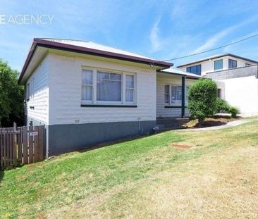 Low maintenance three bedroom home - Photo 6