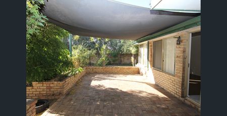 3 Templetonia Rtt, Canning Vale WA 6155 - House For Rent - $760 | Domain - Photo 3