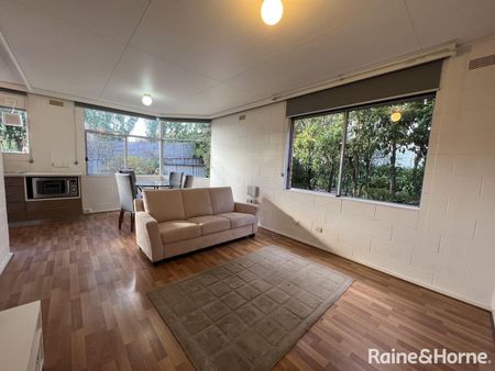 2/2 Thomas Street, Bellerive, TAS 7018 - Photo 3