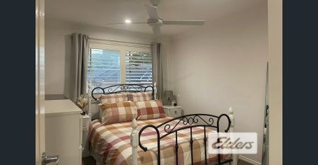 Very Appealing & Convenient Townhouse - Photo 4