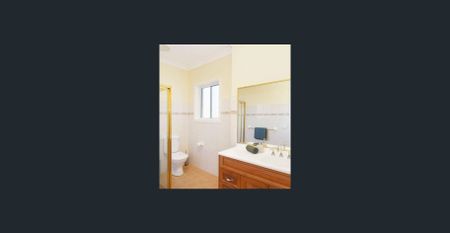 Spacious Family Home - Photo 4