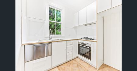 SPACIOUS APARTMENT IN PRIME DOUBLE BAY LOCATION! - Photo 3