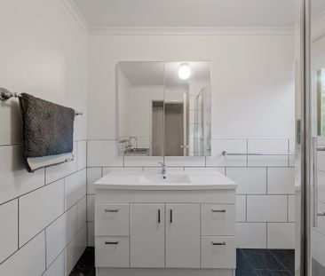 CLASSIC VICTORIAN CHARM - Photo 5