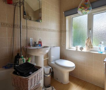 3 bedroom semi-detached house to rent - Photo 6