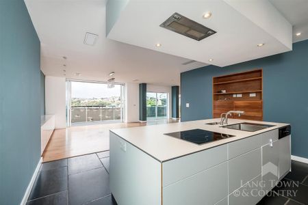 5 bedroom semi-detached house to rent - Photo 3
