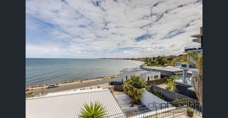 Coastal Living with Absolute Ocean Views – Kingston Park - Photo 3