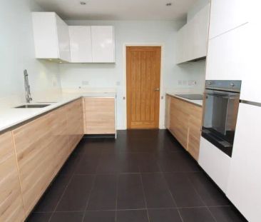 RM3, Ashflower Drive, Romford - Photo 3