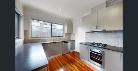 PEACEFUL AND TRANQUIL FAMILY HOME - Photo 3