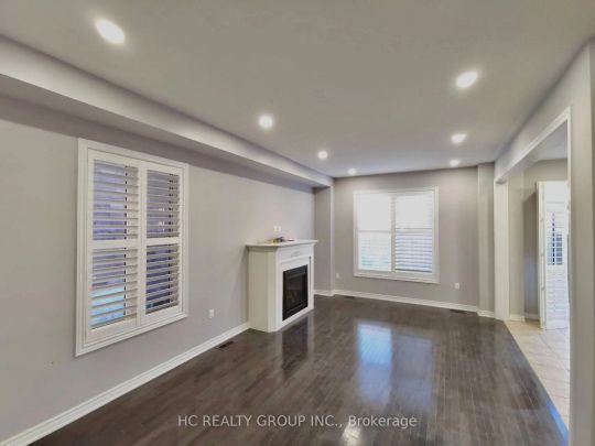 Detached Home For Lease | N9250703 - Photo 1