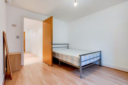 Westferry Road, London, E14 3QA - Photo 3