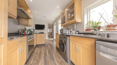 Home Road, SW11 - Photo 4