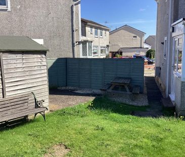 2 bedroom semi-detached house to rent - Photo 6