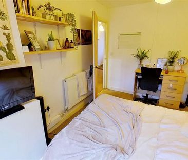 5 bedroom semi-detached house to rent - Photo 5