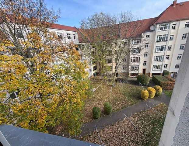 Sonnige 2-Raumwohnung in Anger- Crottendorf - Photo 1