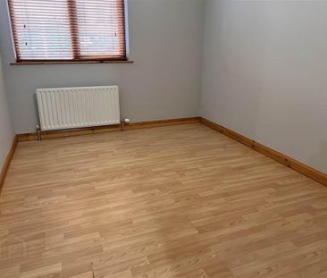 32b Mark Street, Newtownards, BT23 4DT - Photo 2