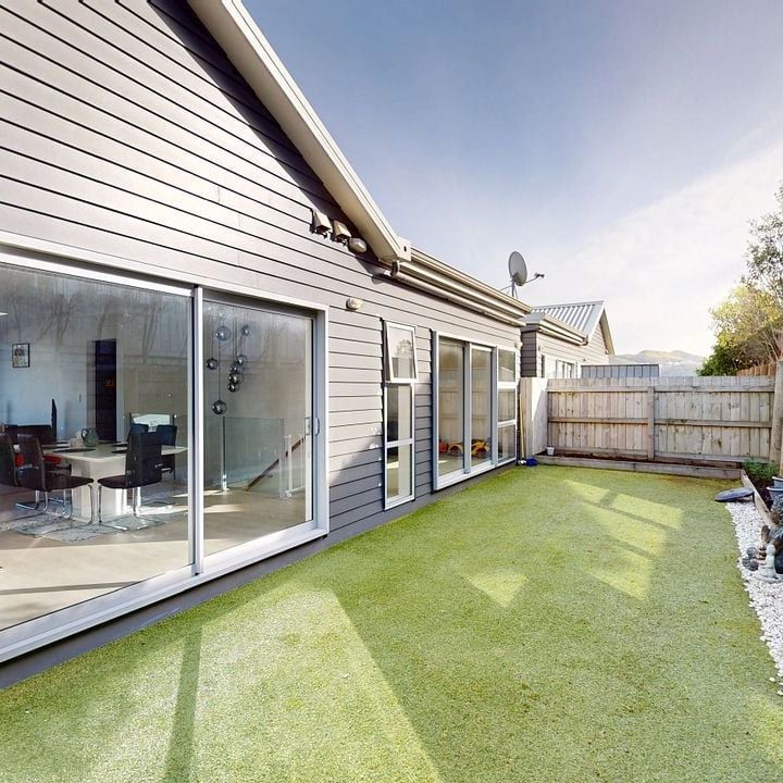 Spacious Family Home in Johnsonville - Photo 1