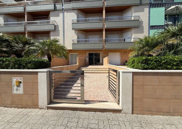 T2 na 1º linha da Praia da Barra com terraço vista mar!