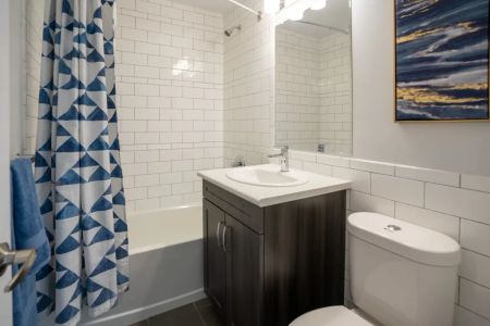 Village Green I & II Apartments - Photo 3