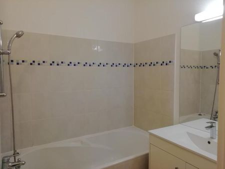 Location Appartement 1 pièce 31m² MONT DE MARSAN 40000 - Photo 2