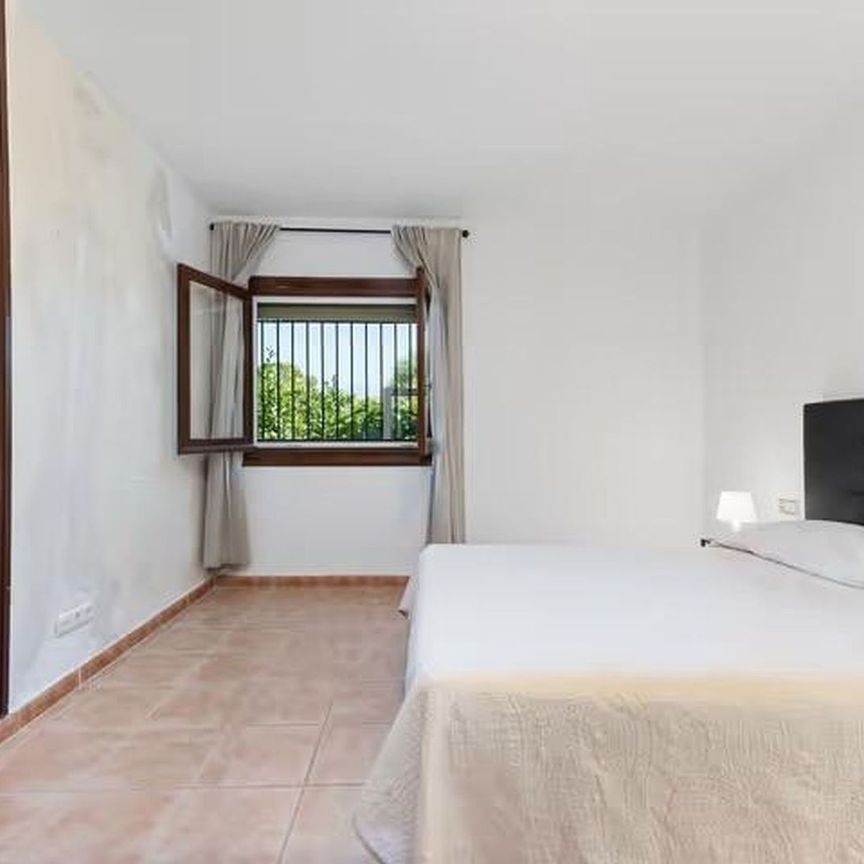 Detached Villa in Elviria - Photo 1