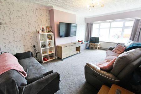 2 bedroom semi-detached bungalow to rent - Photo 2