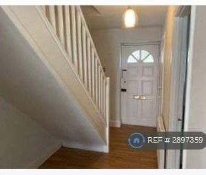 2 bedroom maisonette to rent - Photo 1