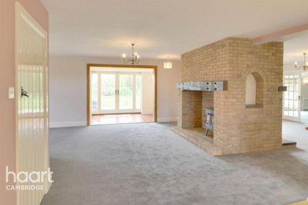 4 bedroom detached house to rent - Photo 4