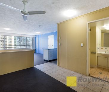 $500 per week / $2,000 Bond - Photo 5