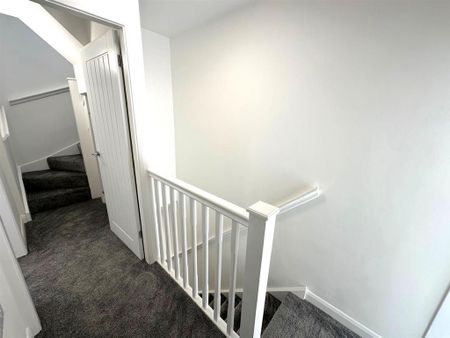 2 bedroom maisonette to rent - Photo 4