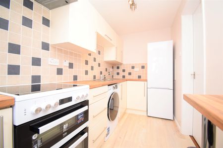 Pearce Manor, Chelmsford, CM2 9XH - Photo 5