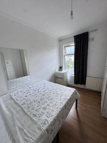 Room in a Shared House, Morley Road, E15 - Photo 2