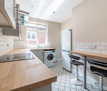 3 bed flat to rent in Shaftesbury Grove, Newcastle Upon Tyne, NE6 - Photo 5