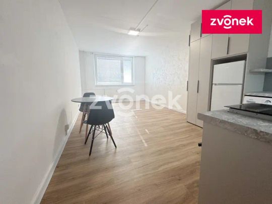 1+kk Otrokovice - J. Jabůrkové, ihned - Fotografie 1