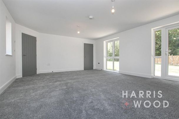 4 bedroom detached house to rent - Photo 1