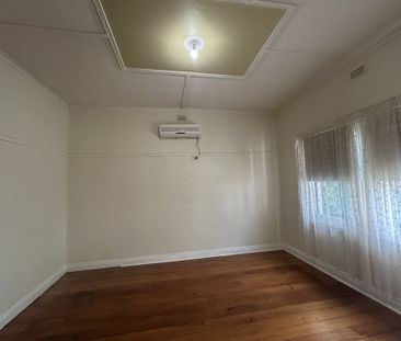 ONE BEDROOM COTTAGE ! - Photo 3