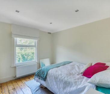 3 bedroom flat to rent - Photo 5