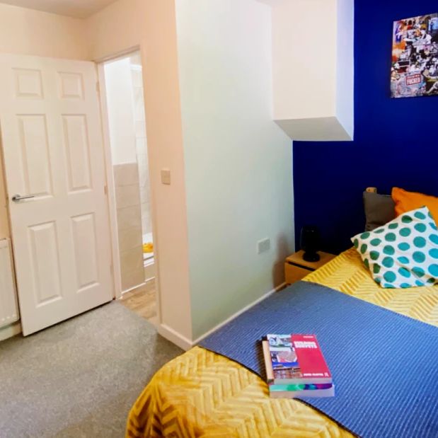 6 Bedroom - Photo 1